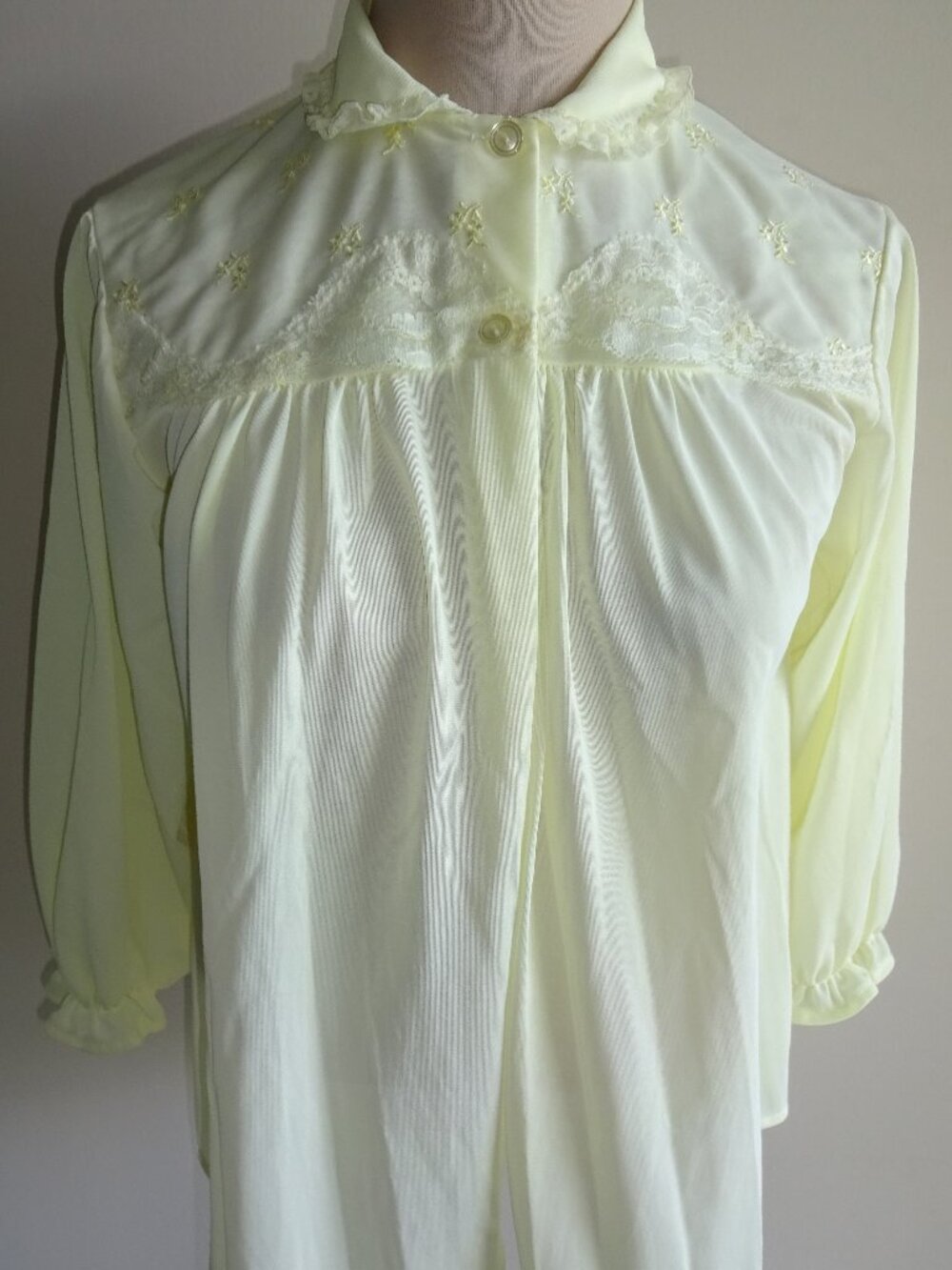 Vintage 1960s Yellow Philmaid PML Inc Bed Jacket 32 34 XS S Nylon Floral Lace